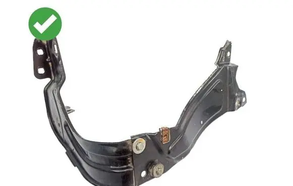 Mercedes-Benz C W203 Headlight/headlamp mounting bracket 