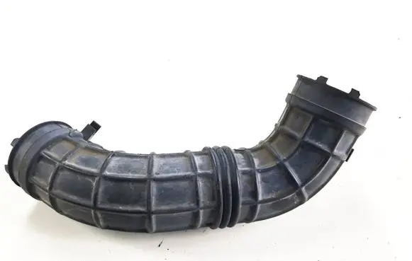 Suzuki Swift III Air intake hose/pipe