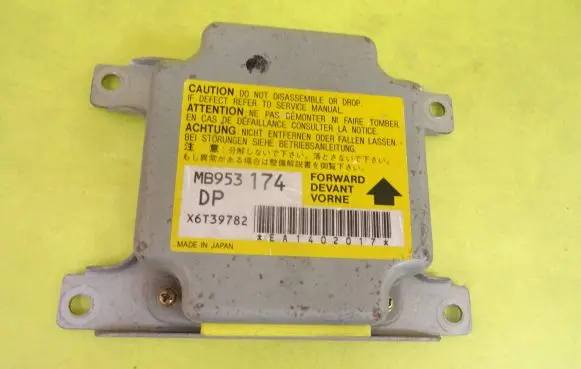 Mitsubishi Colt Airbag control unit/module MB953174 X6T39782