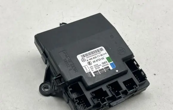 Mercedes-Benz B W245 Door control unit/module 02044204297103 A1698207126 05072302