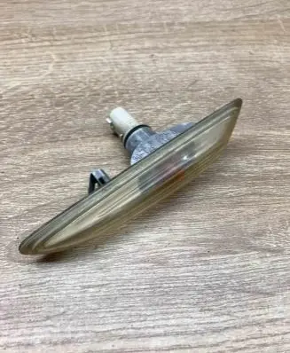 BMW 3 E90 E91 Front fender indicator light 6911371 8382104