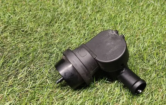 Volkswagen Touareg II Valve vacuum 1J0819809
