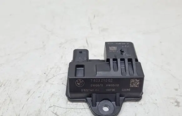 BMW 5 F10 F11 Glow plug pre-heat relay 7823290