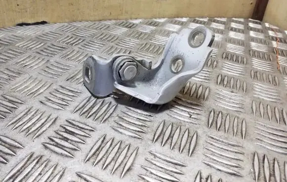 Ford Kuga II Front door lower hinge CJ54S22810AC