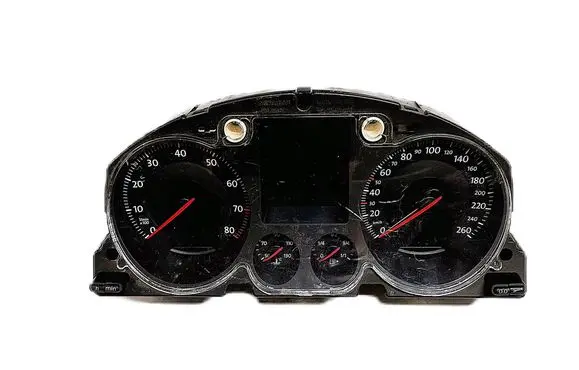 Volkswagen PASSAT B6 Speedometer (instrument cluster) 3C0920870K