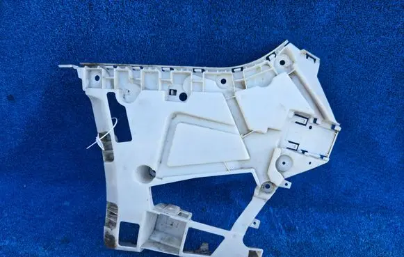 BMW 3 G20 G21 Rear bumper mounting bracket 8069393
