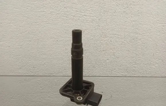 Audi A8 S8 D2 4D High voltage ignition coil 06B905115E