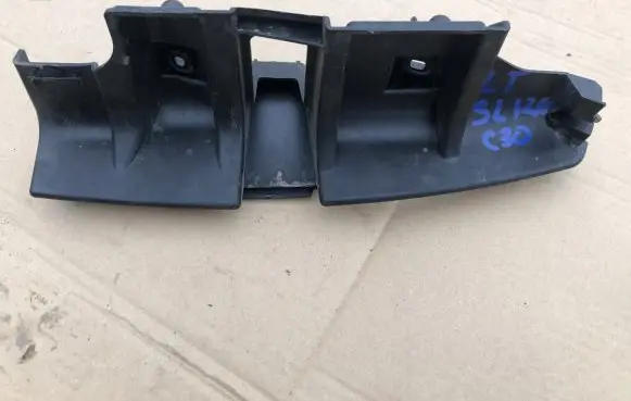 Volvo C30 Rear bumper mounting bracket 30657218