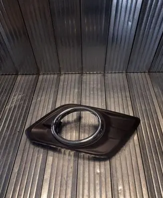 Nissan X-Trail T32 Front fog light trim/grill 622564BA0B