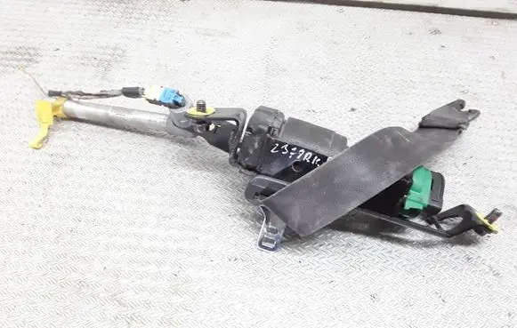 Volvo S60 Front seatbelt