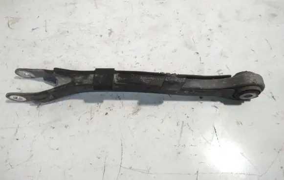 Rear control arm