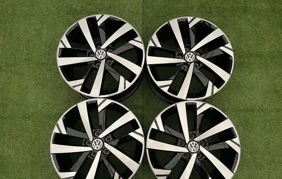 Volkswagen Polo VI R16 alloy rim 2g0601025t