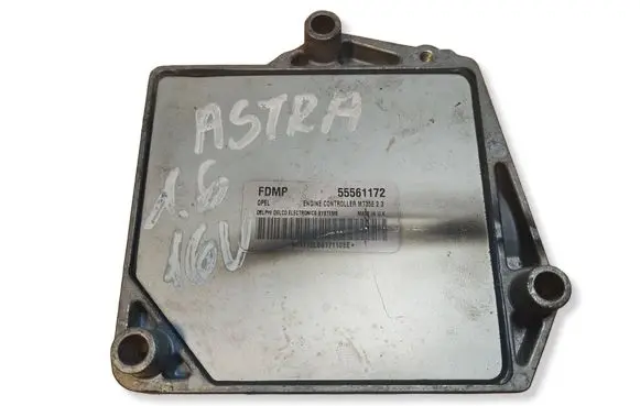 Opel Astra H Engine control unit/module ECU 55561172 MT35E23