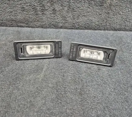 Audi A4 S4 B8 8K Number plate light 4G0943021