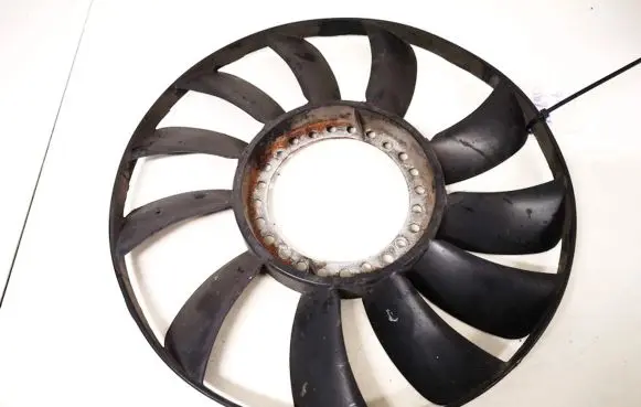 Volkswagen PASSAT B5 Fan impeller 058121301b