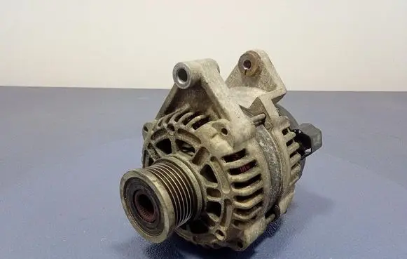 Opel Astra J Generator/alternator 13500582