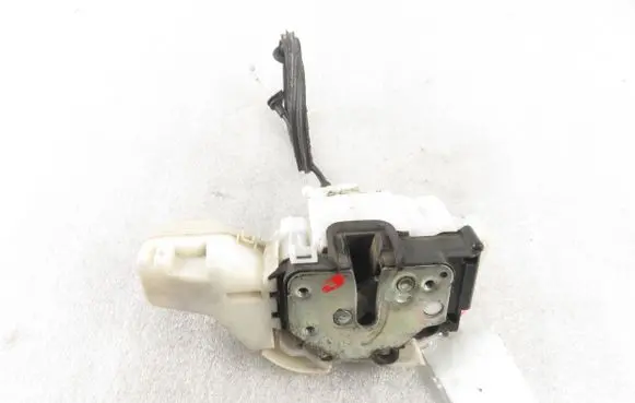 Alfa Romeo 159 Front door lock