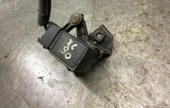 Volvo XC90 Headlight/headlamp level sensor 