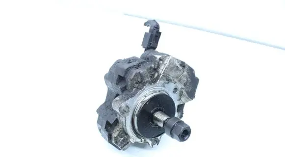 BMW 5 E60 E61 Fuel injection high pressure pump 762317