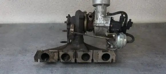 Audi A5 8T 8F Turbo 06H145702Q