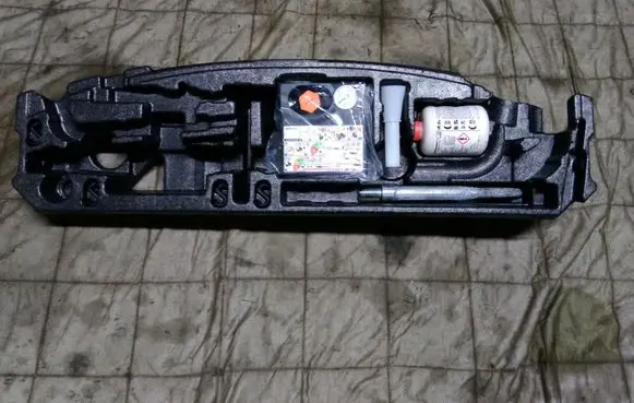 Land Rover Discovery Sport Tool box FK7219G381BE