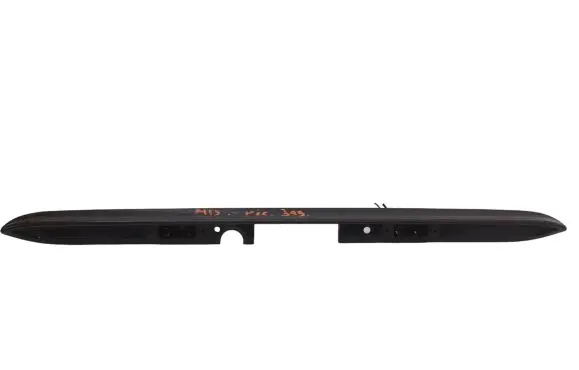 Trunk door license plate light bar