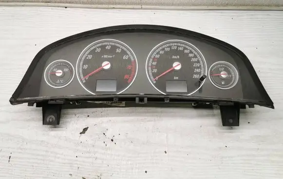 Opel Vectra C Speedometer (instrument cluster) 24402318