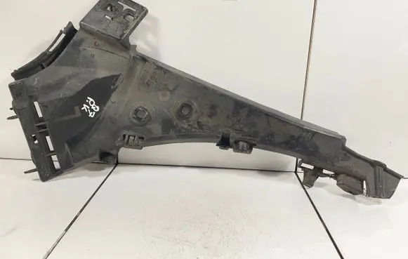 Audi Q7 4L Front bumper mounting bracket 4L0807283A
