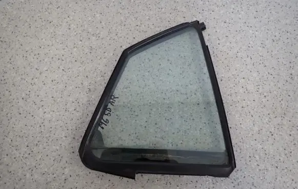 Mazda 6 Sliding door window/glass 