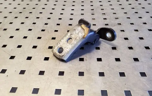 Toyota Corolla Verso AR10 Front door upper hinge