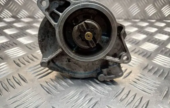 Vacuum pump