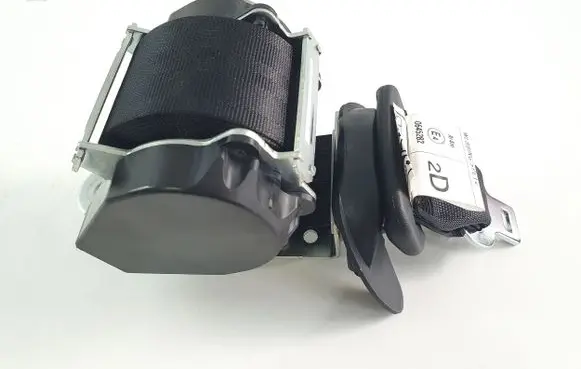 Mitsubishi Eclipse Cross Middle seatbelt (rear) 6332567B 06452822D E40645282