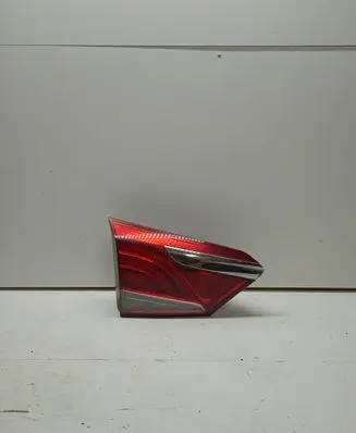 Tailgate rear/tail lights