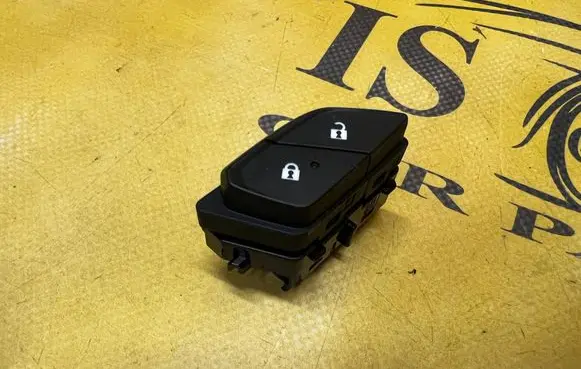 Chevrolet Camaro Central locking switch button 23349783