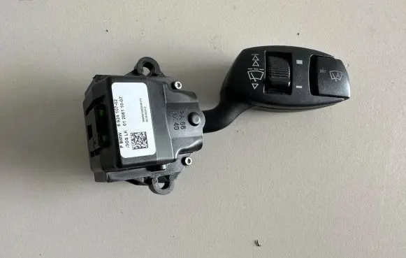 BMW 5 E60 E61 Wiper control stalk 6924107 0120611007