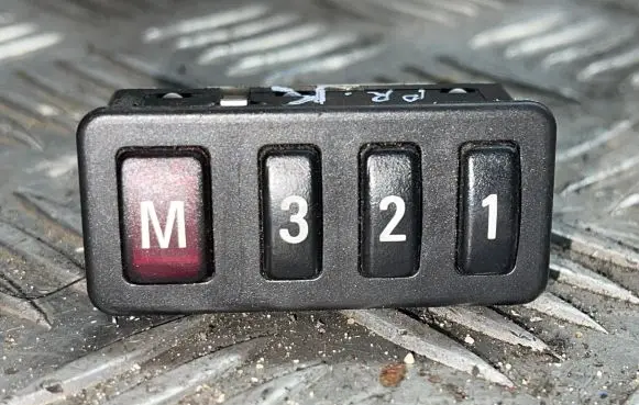 BMW 5 E39 Seat memory switch 8352160