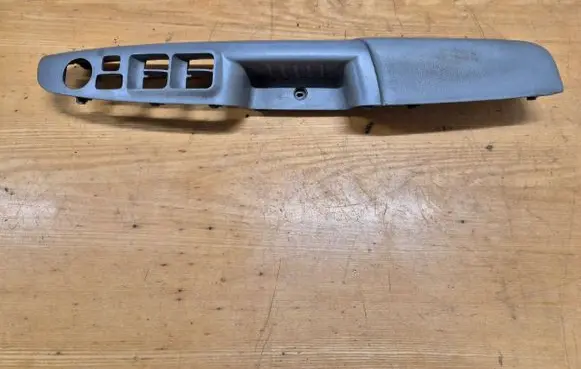 Hyundai Sonata Front door window switch trim 935703K000 201002832