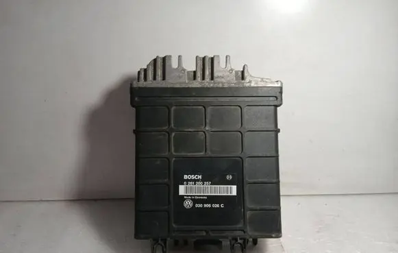Volkswagen Golf III Engine control unit/module 0261200257 030906026C