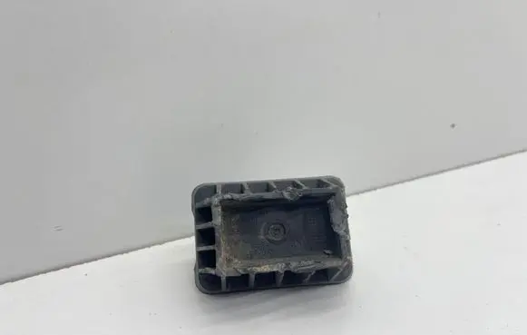 BMW 2 F44 Jacking socket point 7123311 11884410