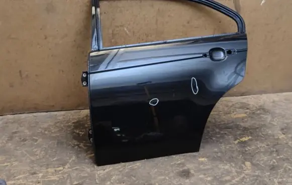 Chevrolet Epica Rear door