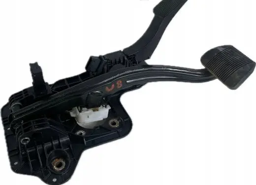 Chrysler Pacifica Brake pedal 04581677AB