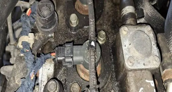 Opel Astra H Fuel injector 0445110175
