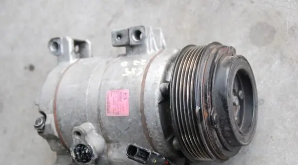 Mazda CX-5 Air conditioning (A/C) compressor (pump) KD622040