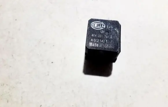 Mercedes-Benz C AMG W204 Other relay 4ra00779100 a0025421319