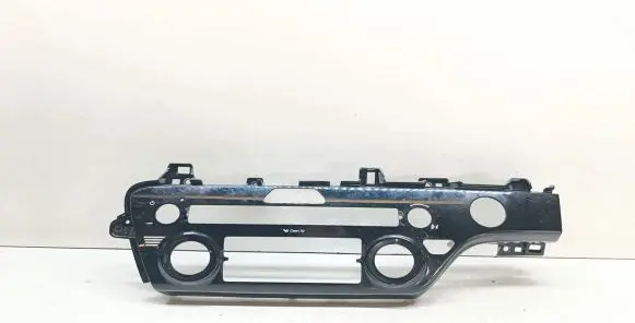 KIA Sportage Radio/GPS head unit trim 84745F1860
