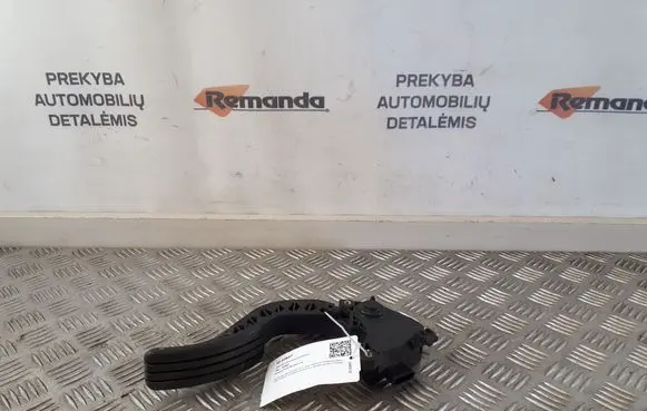 Renault Trafic III (X82) Accelerator throttle pedal 180020024R