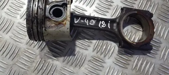Volvo S40, V40 Piston with connecting rod