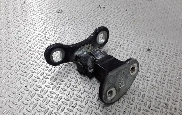 Volvo V50 Rear door upper hinge