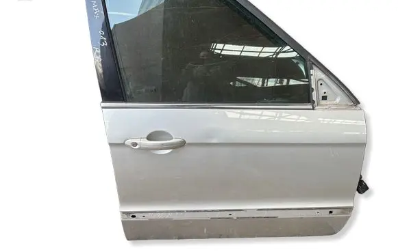 Ford S-MAX Front door 