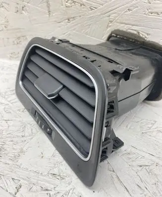 Volkswagen Golf VII Dashboard air vent grill cover trim 5G2819247
